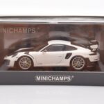 Porsche 911 991.2 GT2 RS Fehér Minichamps 1:43 - image 4 of 4