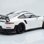 Porsche 911 GT2 RS 991.2 Weissach Package Fehér Fekete Magnézium Felnik Minichamps 1:18 - image 2 of 6
