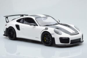 Porsche 911 GT2 RS 991.2 Weissach Package Fehér Fekete Magnézium Felnik Minichamps 1:18 153068309 Fém – 4. kép a 6-ből