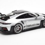Porsche 911 992 GT3 Weissach Pack GT Ezüst Metallic Norev 1:18 - image 3 of 8
