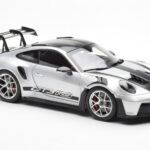 Porsche 911 992 GT3 Weissach Pack GT Ezüst Metallic Norev 1:18 - image 6 of 8