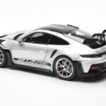 Porsche 911 992 GT3 Weissach Pack GT Ezüst Metallic Norev 1:18 - image 7 of 8