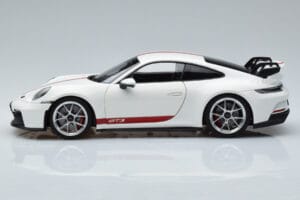 Porsche 911 992 GT3 Fehér Norev 1:18 187306 Fém – 4. kép a 7-ből