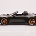 Porsche 911 992 Targa 4S Olívazöld GT Spirit 1:18 - image 3 of 6