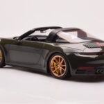 Porsche 911 992 Targa 4S Olívazöld GT Spirit 1:18 - image 5 of 6