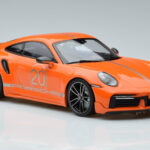 Porsche 911 992 Turbo S China 20th Anniversary Narancssárga Minichamps 1:18 - image 4 of 6