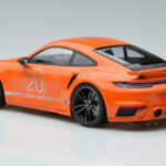 Porsche 911 992 Turbo S China 20th Anniversary Narancssárga Minichamps 1:18 - image 5 of 6