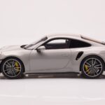 Porsche 911 992 Turbo S Crayon Szürke GT Spirit 1:18 - image 3 of 6