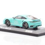 Porsche 911 992 Turbo S Mint Zöld Minichamps 1:43 - image 3 of 4