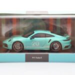 Porsche 911 992 Turbo S Mint Zöld Minichamps 1:43 - image 4 of 4