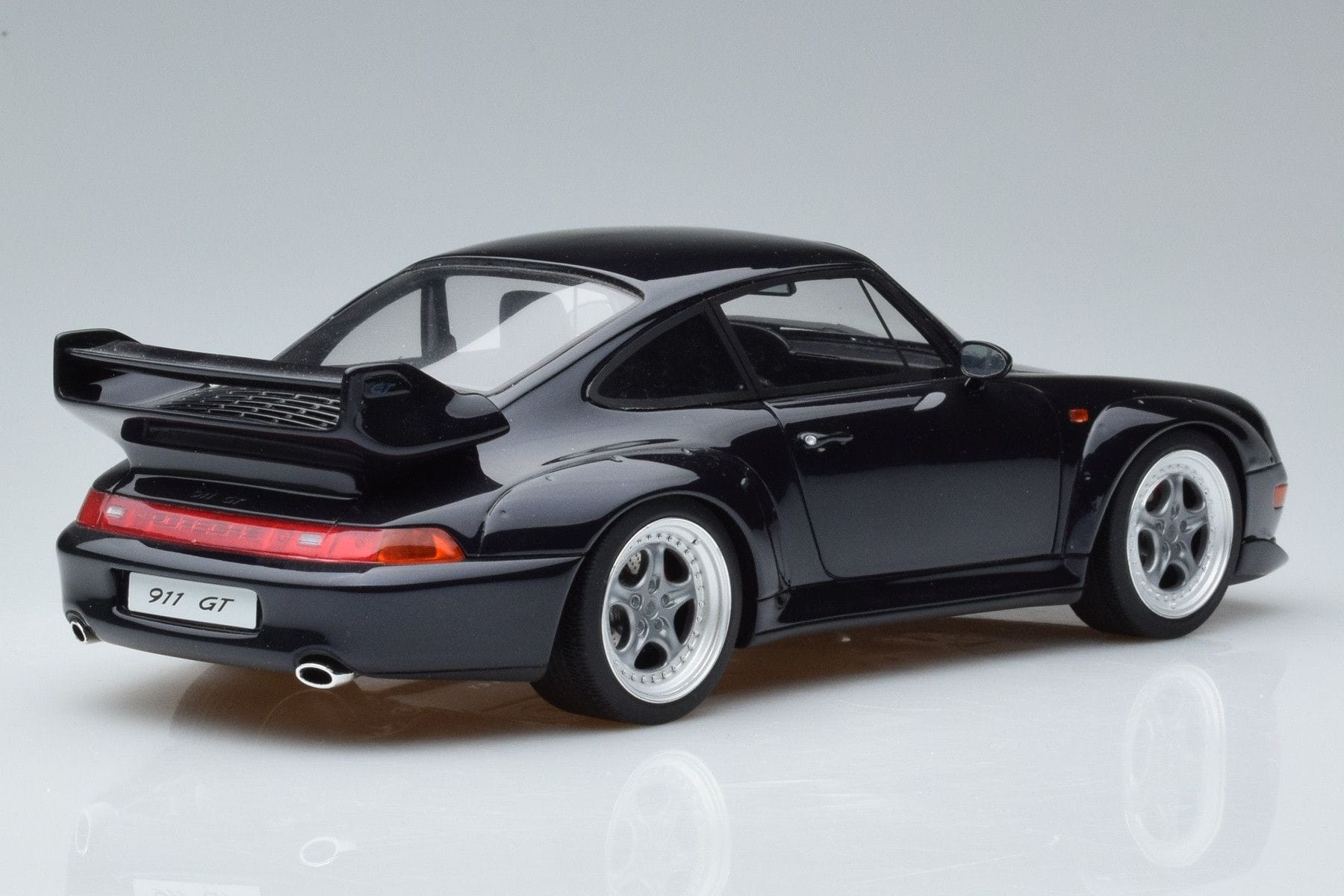 Porsche 911 993 GT Kék GT Spirit 1:18 GT750 Gyanta – 2. kép a 6-ből