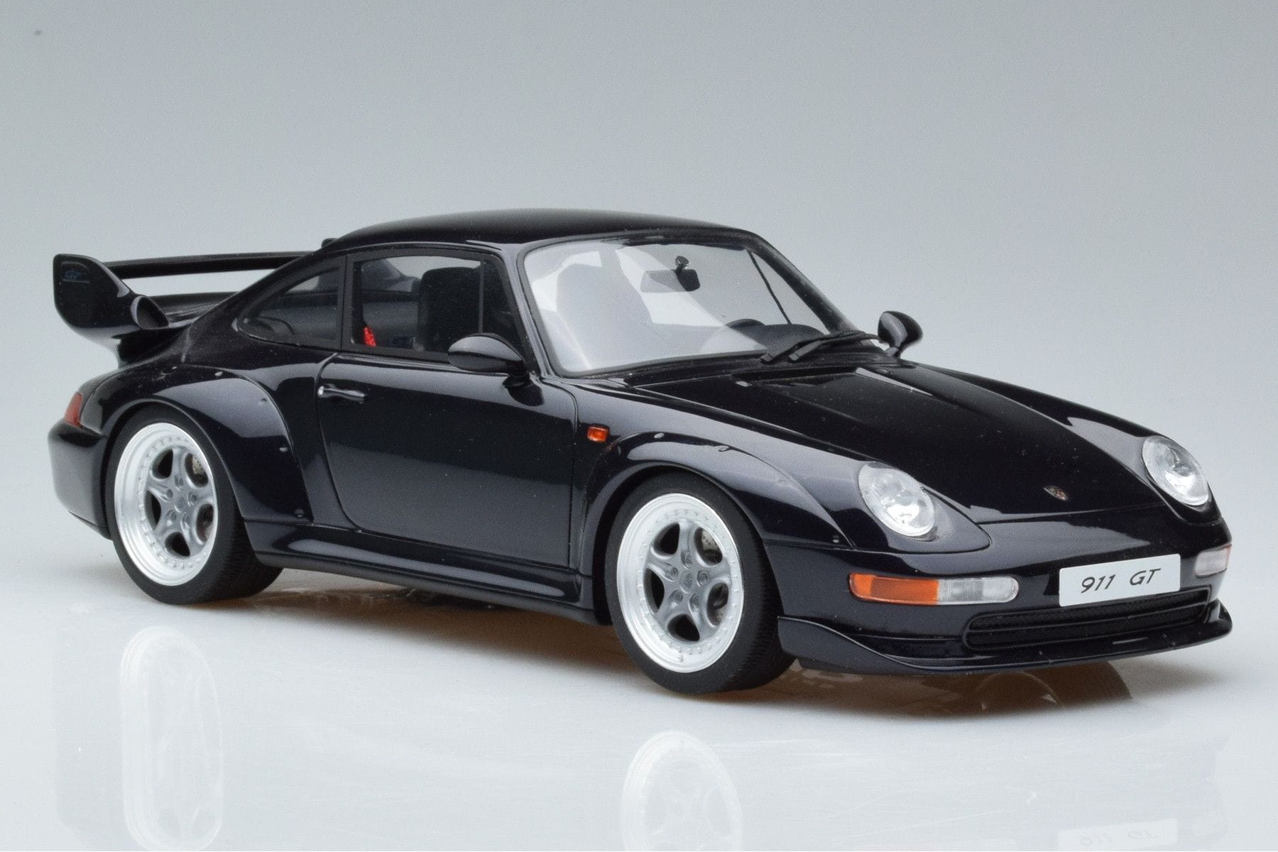 Porsche 911 993 GT Kék GT Spirit 1:18 GT750 Gyanta – 4. kép a 6-ből