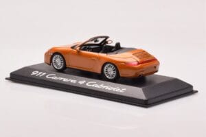 Porsche 911 997 Carrera 4 Kabrió Narancssárga Metál Minichamps 1:43 WAP02001618 Fém – 3. kép a 4-ből