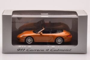 Porsche 911 997 Carrera 4 Kabrió Narancssárga Metál Minichamps 1:43 WAP02001618 Fém – 4. kép a 4-ből