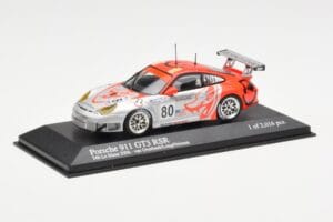 Porsche 911 997 GT3 RSR Flying Lizard #80 S. Neiman / P. Long / J. Van Overbeek 24 Hours of Le Mans 2006 Minichamps 1:43 4000 – 2. kép a 4-ből