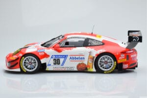 Porsche 911 GT3 R Frikadelli Racing Team #30 M. Muller / M. Arnold / F. Henzler / M. Campbell 24 Hours of Nurburgring 2018 Mi – 3. kép a 6-ből