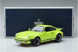 Porsche 911 930 Turbo 3.0 Világoszöld Norev 1:18 187666 Fém – 7. kép a 7-ből
