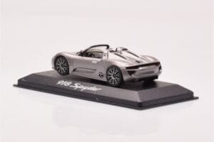 Porsche 918 Spyder Szürke Metál Minichamps 1:43 WAP0201910B Fém – 3. kép a 4-ből