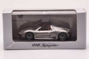 Porsche 918 Spyder Szürke Metál Minichamps 1:43 WAP0201910B Fém – 4. kép a 4-ből