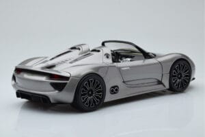 Porsche 918 Spyder Prototípus Szürke Metál Minichamps 1:18 110060030 Fém – 3. kép a 7-ből