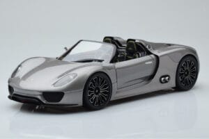 Porsche 918 Spyder Prototípus Szürke Metál Minichamps 1:18