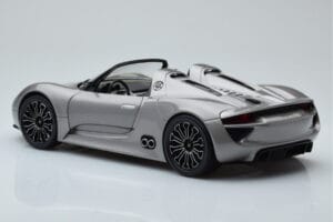 Porsche 918 Spyder Prototípus Szürke Metál Minichamps 1:18 110060030 Fém – 5. kép a 7-ből