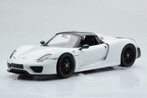 Porsche 918 Spyder Weissach Package Fehér Fekete Felnikkel Minichamps 1:18 113062443 Fém – 4. kép a 9-ből