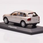 Porsche Cayenne 9PA Bézs Minichamps 1:43 - image 3 of 4