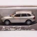 Porsche Cayenne 9PA Bézs Minichamps 1:43 - image 4 of 4