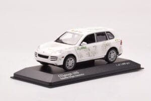 Porsche Cayenne Concept Schaeffler Gruppe Automotive Minichamps 1:43 PORSCHE-264306 Fém – 2. kép a 4-ből