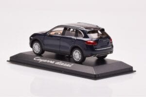 Porsche Cayenne 9PA Diesel Sötétkék Minichamps 1:43 WAP0200030B Fém – 3. kép a 4-ből
