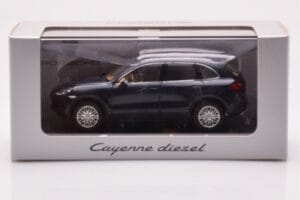 Porsche Cayenne 9PA Diesel Sötétkék Minichamps 1:43 WAP0200030B Fém – 4. kép a 4-ből