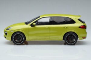 Porsche Cayenne GTS 92A Peridot Zöld GT Spirit 1:18 GT020A Gyanta – 3. kép a 6-ből
