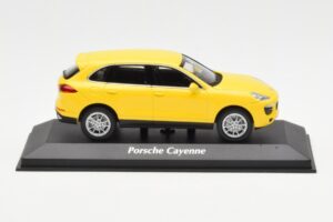 Porsche Cayenne 92A Sárga MaxiChamps 1:43