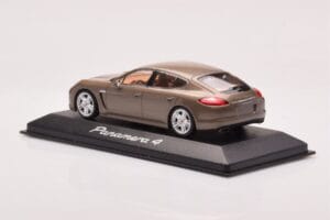 Porsche Panamera 970 4 Bézs Metál Minichamps 1:43 WAP02000319 Fém – 3. kép a 4-ből