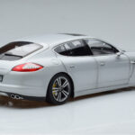 Porsche Panamera 970 Turbo Ezüst Norev 1:18 - image 3 of 7