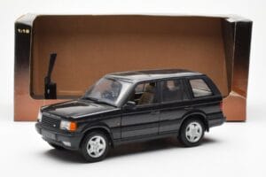 Range Rover P38 4.6 HSE Fekete Metál AUTOart 1:18 70017 Fém – 2. kép a 9-ből