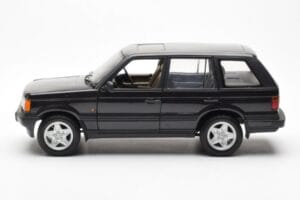 Range Rover P38 4.6 HSE Fekete Metál AUTOart 1:18 70017 Fém – 4. kép a 9-ből