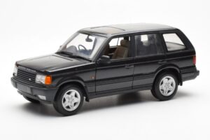 Range Rover P38 4.6 HSE Fekete Metál AUTOart 1:18