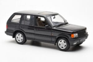Range Rover P38 4.6 HSE Fekete Metál AUTOart 1:18 70017 Fém – 7. kép a 9-ből