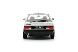Renault 25 Phase 1 V6 Injection Ezüst Otto 1:18 OT1070 Gyanta – 5. kép a 5-ből