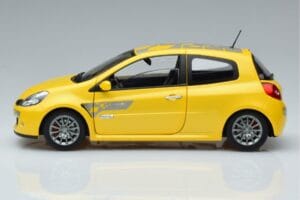 Renault Clio RS Mk3 F1 Team Norev 1:18 185236 Fém – 4. kép a 7-ből