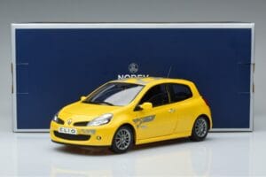 Renault Clio RS Mk3 F1 Team Norev 1:18 185236 Fém – 7. kép a 7-ből