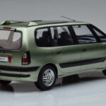 Renault Espace 3 Zöld Otto 1:18 - image 2 of 6