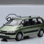 Renault Espace 3 Zöld Otto 1:18 - image 6 of 6