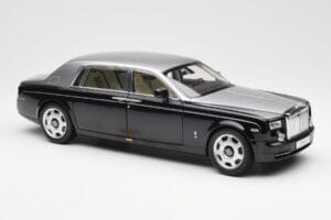 Rolls-Royce Phantom VII EWB Fekete és Ezüst Kyosho 1:18 08841BKS Fém – 6. kép a 8-ből