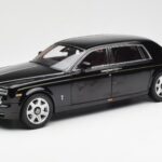 Rolls-Royce Phantom VII EWB Diamond Fekete Kyosho 1:18 08841DBK2