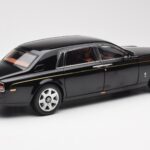 Rolls-Royce Phantom VII EWB Diamond Fekete Kyosho 1:18 08841DBK2 - image 3 of 8