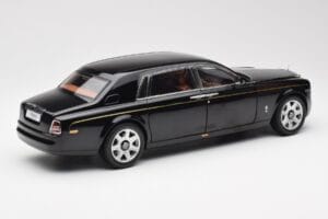 Rolls-Royce Phantom VII EWB Diamond Fekete Kyosho 1:18 08841DBK2 Fém – 3. kép a 8-ből