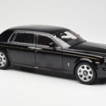 Rolls-Royce Phantom VII EWB Diamond Fekete Kyosho 1:18 08841DBK2 - image 6 of 8